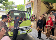 Program CSR, HMSI Serahkan 1 Unit Truk ke SMK Singosari Malang dan SMKN 2 Pengasih Kulonprogo