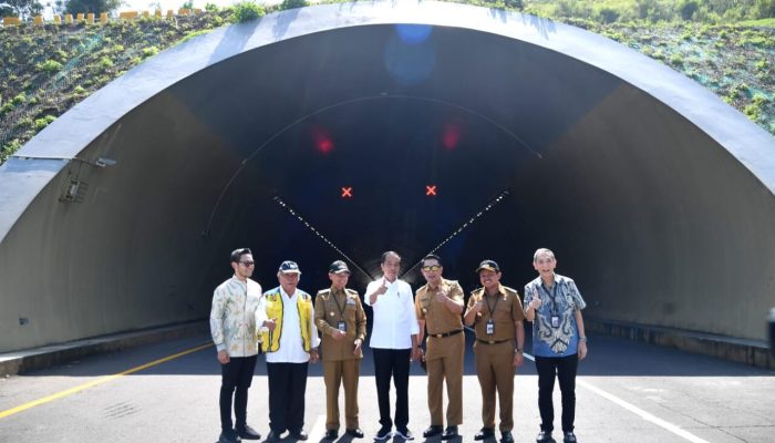 Resmikan Jalan Tol Cileunyi-Sumedang-Dawuan, Jokowi: Permudah Akses ke Bandara Kertajati