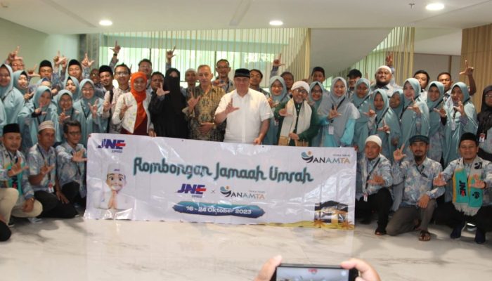 Jalani Amanah Pendiri, JNE Berangkatkan 345 Karyawannya Ibadah Umroh ke Tanah Suci