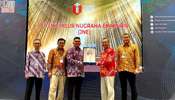 JNE Raih Penghargaan Courier of The Year di Indonesia Logistic Awards 2023