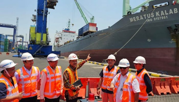 Kemenhub Luncurkan Pelayaran Perdana Trayek Hub-Spoke Tol Laut Cluster NTT