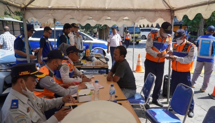 Tekan Angka Kecelakaan, 40 Truk ODOL Terjaring Razia di Jalan Tol Semarang – Solo