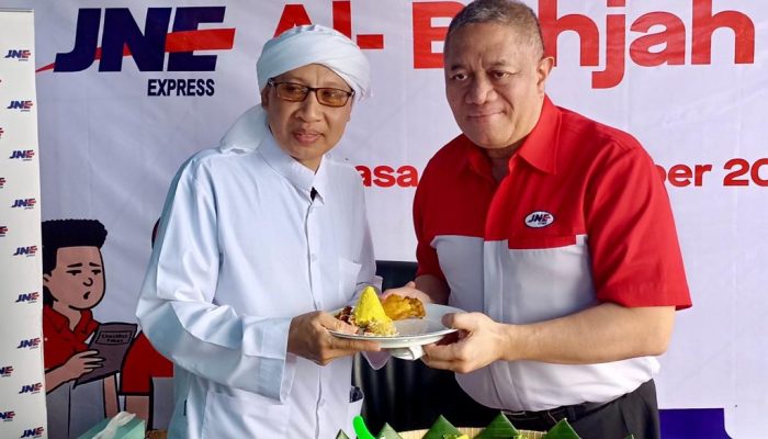 Buka Cabang Baru di Cirebon, JNE Bermitra dengan Pesantren Al – Bahjah Asuhan Buya Yahya