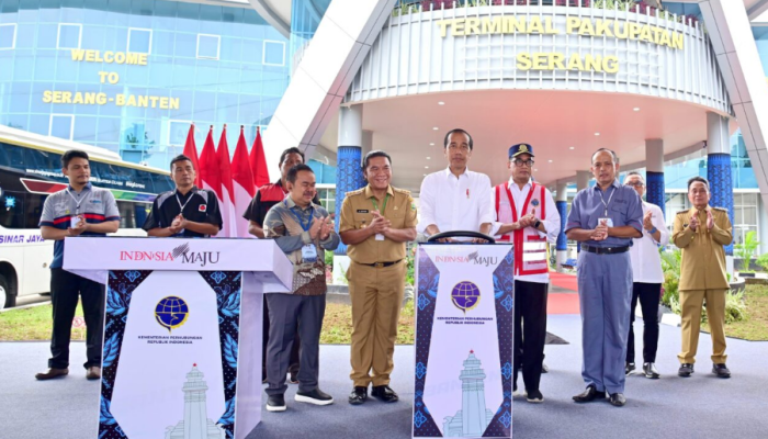 Berkapasitas 400 Bus Per Hari, Jokowi Resmikan Terminal Pakupatan Tipe A di Kota Serang