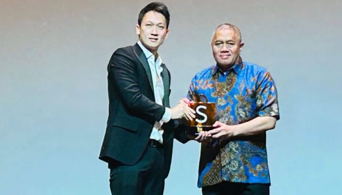 JNE Raih Penghargaan “Super Logistic Partner” pada Ajang Shopee Super Awards 2023