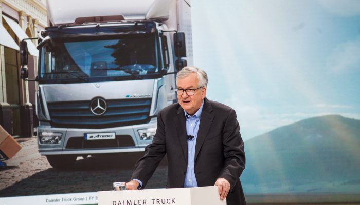 Daimler Truck Catatkan Peningkatan Penjualan Secara Global Capai 526.053 Unit pada 2023