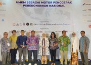 JNE Raih Penghargaan Mitra UMKM pada UMKM Summit Awards 2024