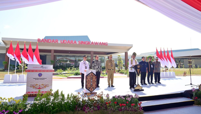 Resmikan Bandara Singkawang, Jokowi: Kita Harap Percepat Mobilitas Orang dan Logistik