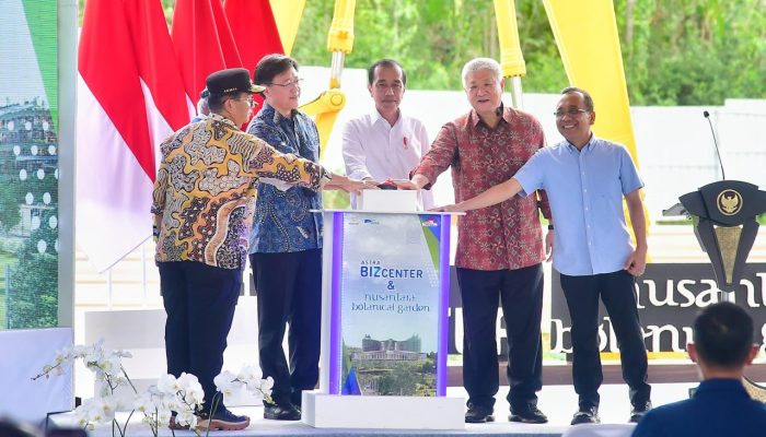 Jokowi Groundbreaking Kompleks Layanan Terintegrasi Astra Biz Center di IKN