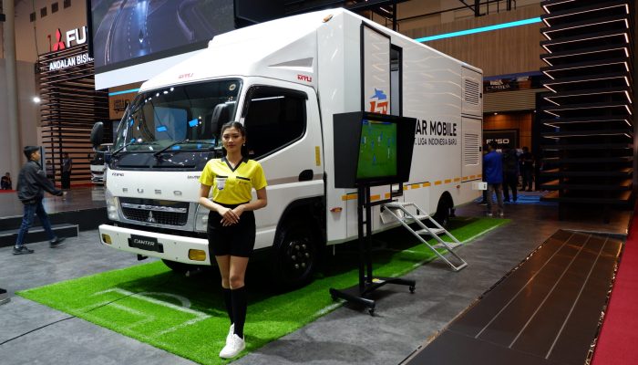 Inovasi Mitsubishi Fuso  di GIIAS 2024, Tampilkan Truk VAR Liga Indonesia Baru