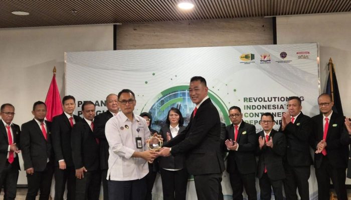 Dirjen Hubla Lantik Jajaran Pengurus Asosiasi Depo Kontainer Indonesia periode 2023-2028