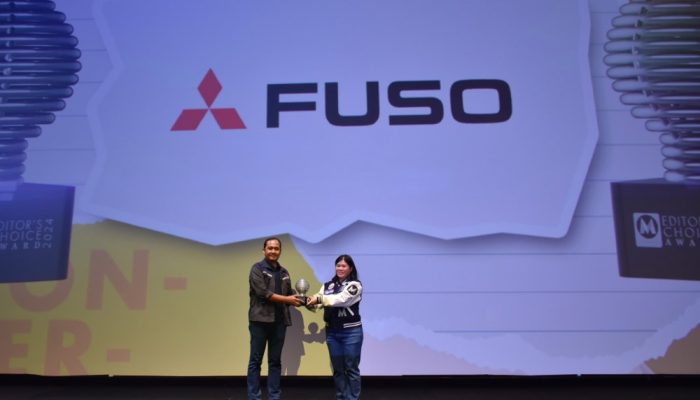 Fuso eCanter Raih Predikat Product Innovation in Commercial Vehicle of The Year 2024