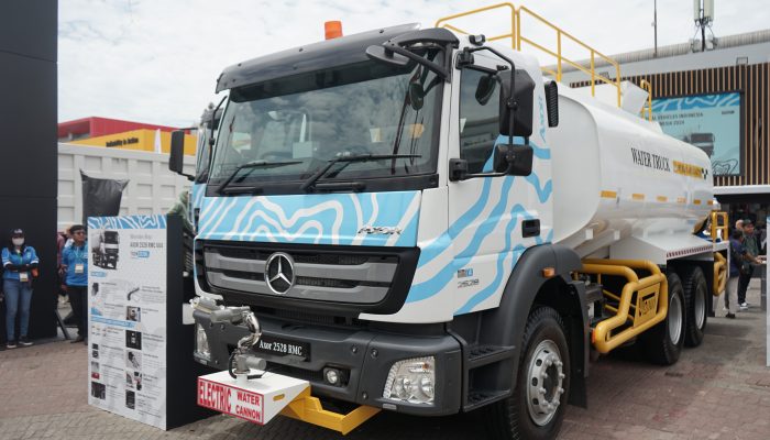 Daimler Truck Indonesia Hadir di Mining Indonesia 2024, Pamer Mercedes-Benz Axor dan Arocs