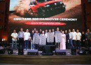 GWM Indonesia Serahkan unit GWM Tank 300 HEV untuk 100 Konsumen Pertama