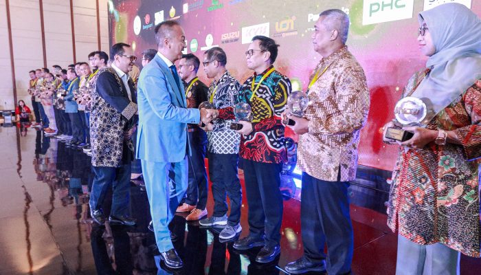 Isuzu Berhasil Mendapatkan Penghargaan INDI 4.0 Tahun 2024 Kategori Smart Factory
