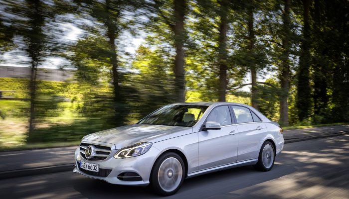 Promo Akhir Tahun Mercedes-Benz, Pemeriksaan Gratis hingga Harga Perawatan Spesial