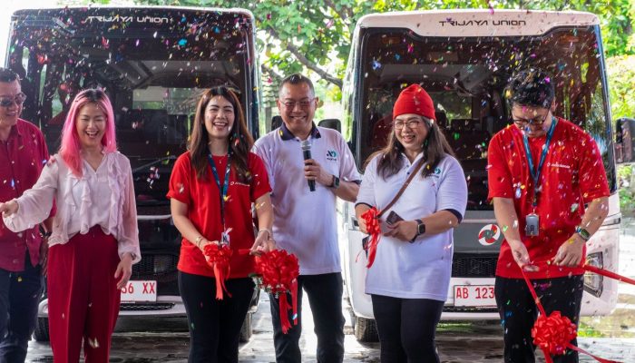 AO Group Luncurkan 7 Unit Minibus Neo Grantour untuk Joglosemar dan AO Transport