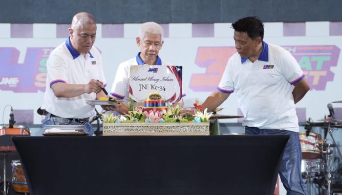 JNE Rayakan 34 Tahun dengan Semangat “Melesat Sat Set” di Jakarta International Velodrome