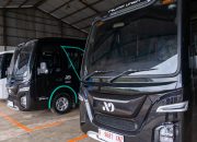 Tingkatkan Layanan, AO GROUP Luncurkan 10 Unit Armada Baru Produksi Trijaya Union
