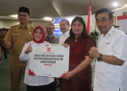 Hino Donasikan 5 Set Tenda dan 10 Tempat Tidur Darurat kepada PMI Kabupaten Bogor