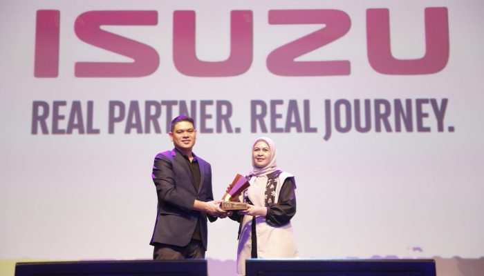 Isuzu Raih Penghargaan TOP Brand dan WOW Brand Di Awal Tahun 2025