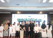 JNE Gelar Halal Bihalal 1446 H Bersama Anak Yatim dan Ksatria-Srikandi Seluruh Indonesia