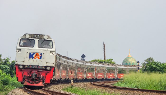 Perkuat Logistik Nasional hingga 2029, KAI Datangkan 54 Unit Lokomotif dari Amerika Serikat