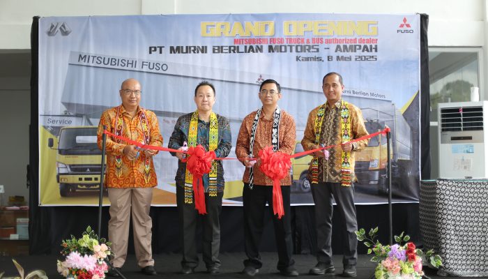 Mitsubishi Fuso Resmikan Diler Fasilitas Layanan 3S  di Kota Ampah, Kalimantan Tengah