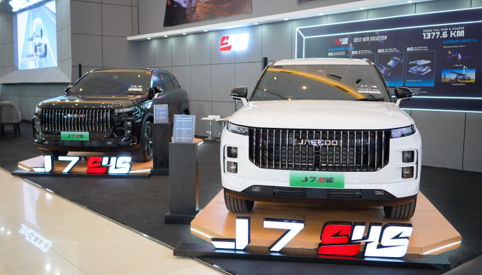 Bawa Solusi Mobilitas Cerdas, JAECOO J7 SHS Tampil di GIIAS Surabaya 2025