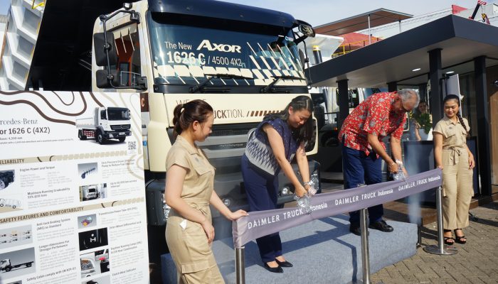 DCVI Luncurkan Mercedes-Benz Axor 1626 C di Construction & Mining Indonesia 2025