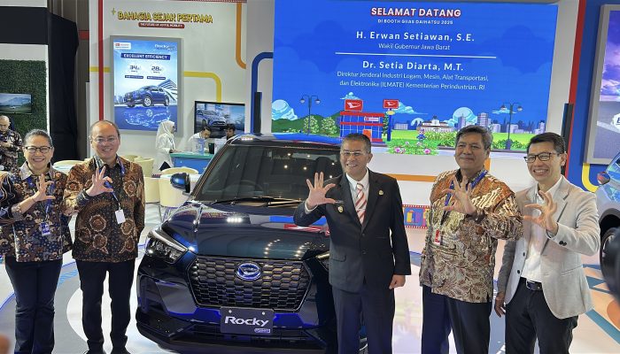 Daihatsu Pamer Terios dan Rocky e-Smart Hybrid di GIIAS Bandung, Tebar Promo Menarik