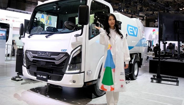 Isuzu Tampilkan Inovasi Teknologi Masa Depan di Japan Mobility Show 2025