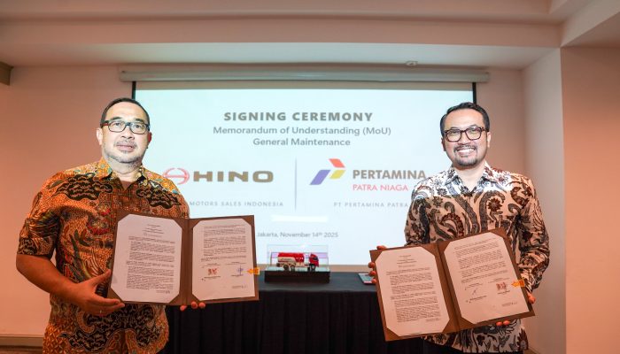 Hino dan Pertamina Patra Niaga Resmi Teken MoU Perawatan 2.773 Unit Mobil Tangki BBM