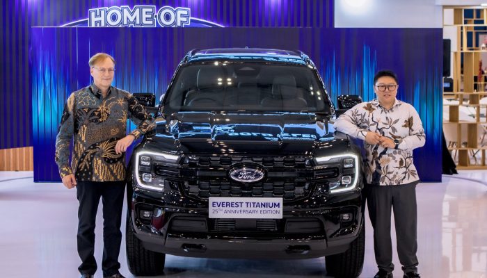 Next-Gen Ford Everest Titanium 25th Anniversary Edition Dipamerkan di GJAW 2025