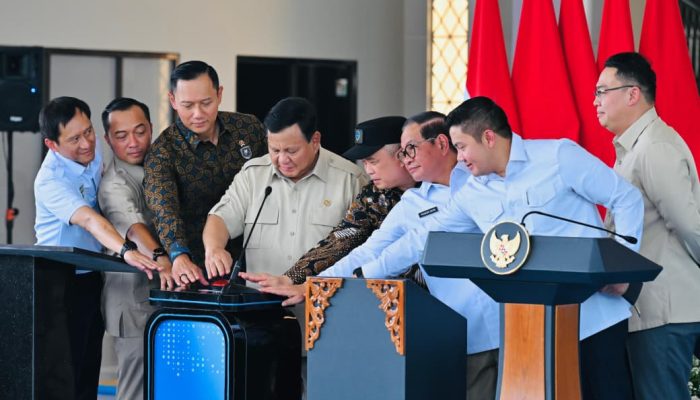 Prabowo Instruksikan Bangun Jaringan Kereta Api di Sumatera, Kalimantan hingga Sulawesi