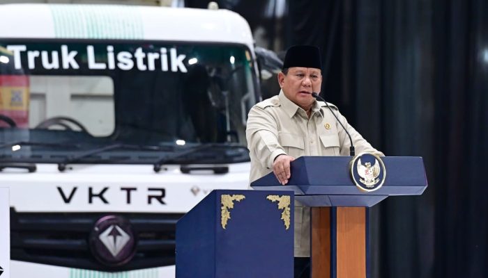Prabowo Resmikan Pabrik Perakitan Kendaraan Komersial Listrik Asli Indobesia di Magelang