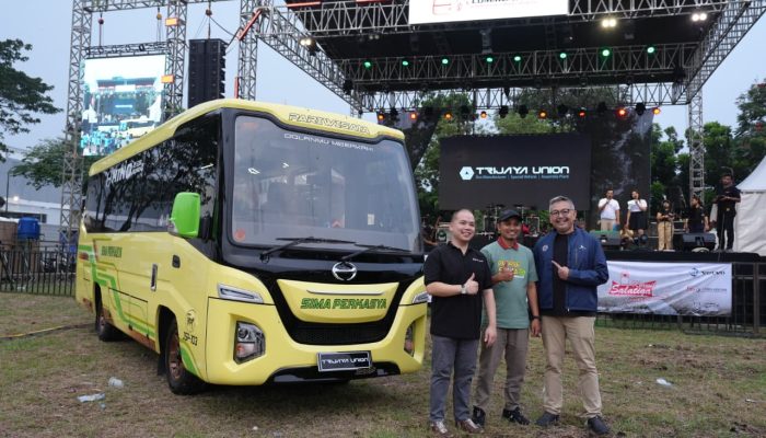 Hino Serahkan Unit Anniversary PO Sima Perkasya Produksi Karoseri Trijaya Union di Jamnas Bismania 2026