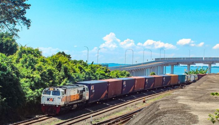 Angkut 13.500 Ton Barang per Bulan, KAI Logistik Tambah Kapasitas KA Ronggowarsito