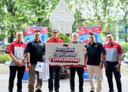 JNE Kecam Aksi Pembegalan Kurir di Bandung, Berikan Apresiasi 1 Unit Motor kepada Korban