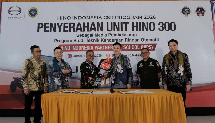 HMSI Serahkan Hino 300 dan Komponen Truk  Sebagai Media Pembelajaran untuk SMKN 5 Makassar