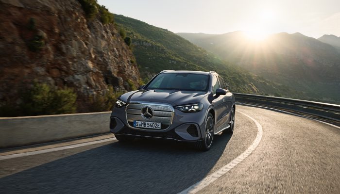 The all-new electric Mercedes-Benz GLC dinobatkan sebagai “German Premium Car of the Year 2027”